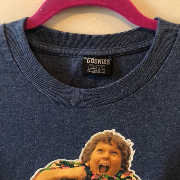 T-shirt The Goonies Never Say Die Girly Tee maglia Donna by Hybris